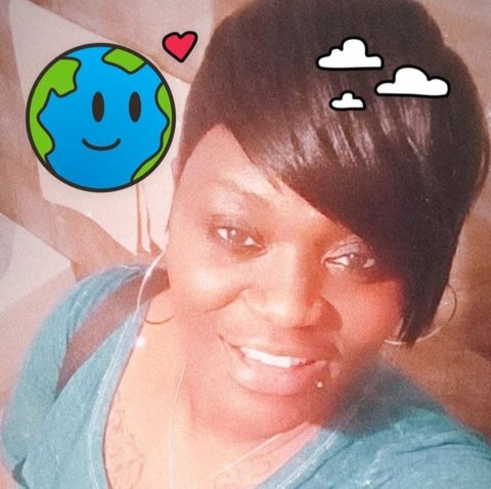 Meet your Posher, Nina